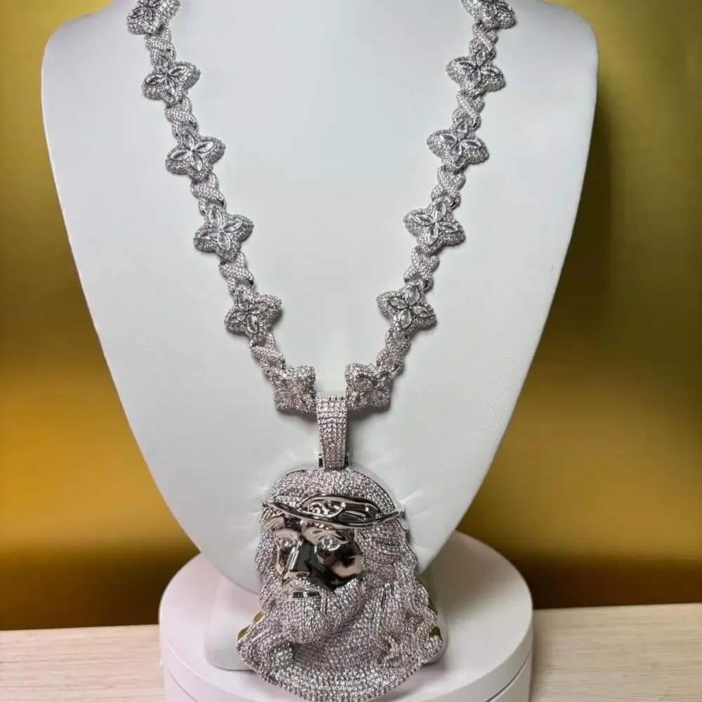 Iced Out Clover Necklace A 68 F
